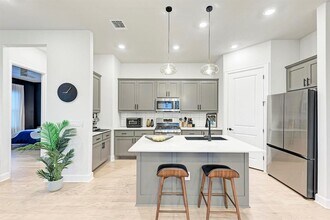 11808 Dillon Fls Dr in Austin, TX - Building Photo - Building Photo