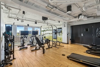 2221 S Clark in Arlington, VA - Building Photo - Building Photo