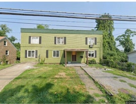 833 Monongalia Ave, Unit Apt 2 in Morgantown, WV - Building Photo