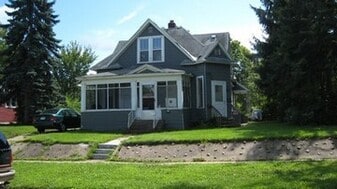 315 Chippewa St in Eau Claire, WI - Building Photo