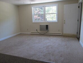 221 Mansfield Ave-Unit -4 in Norton, MA - Building Photo - Building Photo
