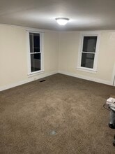 215 N Irvine St in Warren, PA - Building Photo - Building Photo