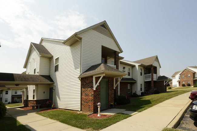 Cogic Village Apartments in Benton Harbor, MI - Foto de edificio - Building Photo