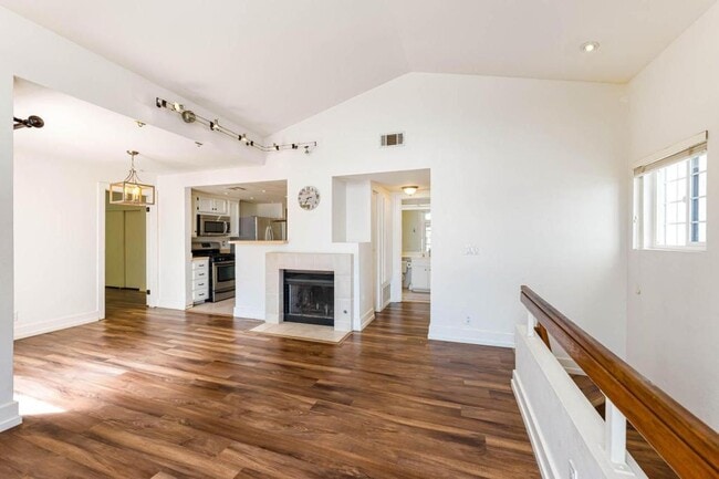 1240 Franciscan Ct in Carpinteria, CA - Building Photo - Building Photo