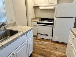 270 Whitney St in Chula Vista, CA - Building Photo - Building Photo