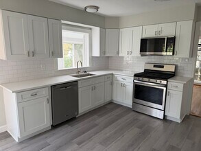 5300 Portsmouth Rd in Bethesda, MD - Building Photo - Building Photo