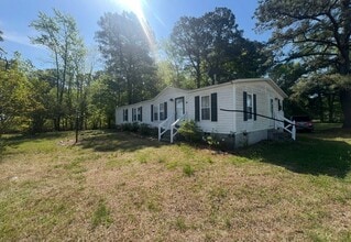 880 Kellogg Fork Rd in Sunbury, NC - Building Photo - Building Photo