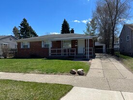 3588 Toepfer Rd in Warren, MI - Building Photo