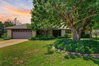 21013 Ridgeview Loop in Lago Vista, TX - Building Photo - Building Photo