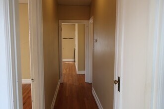 527 Yakima St, Unit L in Wenatchee, WA - Foto de edificio - Building Photo