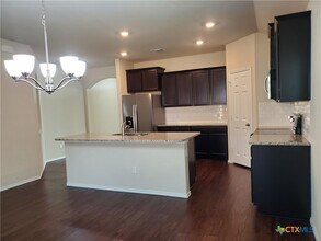 216 Bainbridge Rd in Temple, TX - Foto de edificio - Building Photo