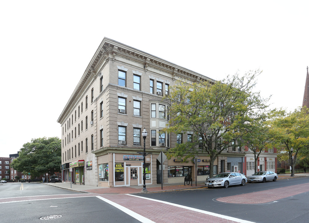 Main Street Apartments in New Britain, CT - Foto de edificio