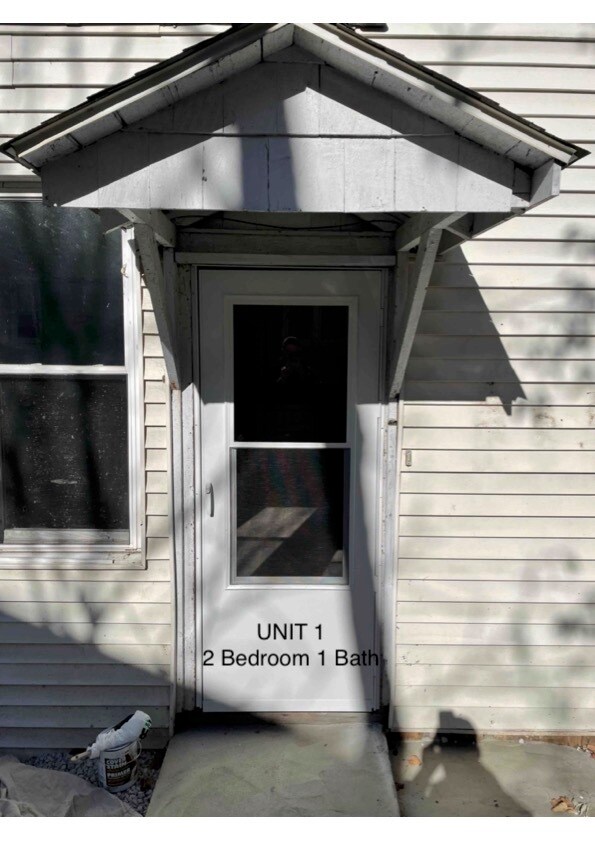 576 High St NE, Unit 1 in Canal Fulton, OH - Building Photo - Building Photo