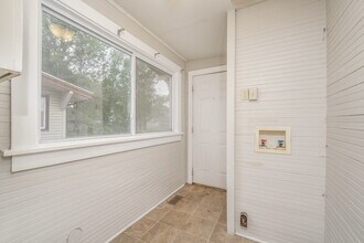 1331 N Waco Ave in Wichita, KS - Building Photo - Building Photo