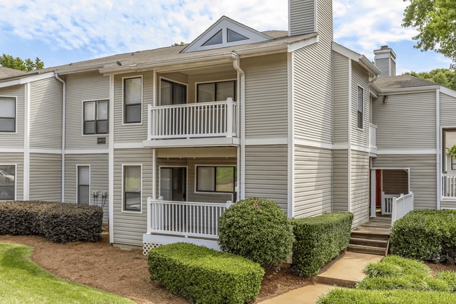 Bridges at Mallard Creek Apartment Homes in Charlotte, NC - Building Photo - Building Photo