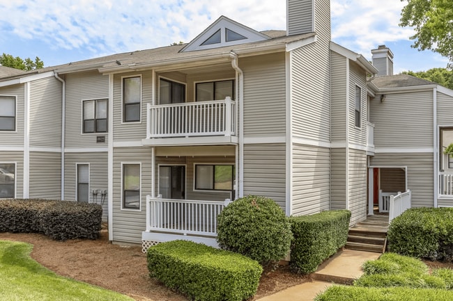 Bridges at Mallard Creek Apartment Homes in Charlotte, NC - Foto de edificio - Building Photo