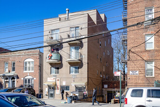 13271 Maple Ave in Flushing, NY - Foto de edificio - Primary Photo