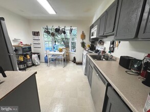 1030 Travis Ln in Gaithersburg, MD - Building Photo - Building Photo