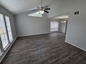 1454 Plumwood Dr in Houston, TX - Foto de edificio - Building Photo