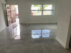 11801 NE 13th Ave in Miami, FL - Building Photo - Building Photo