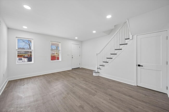 5815 N 21st St in Philadelphia, PA - Foto de edificio - Building Photo