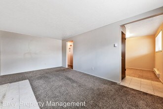 5194 1950 W St in Roy, UT - Building Photo - Building Photo