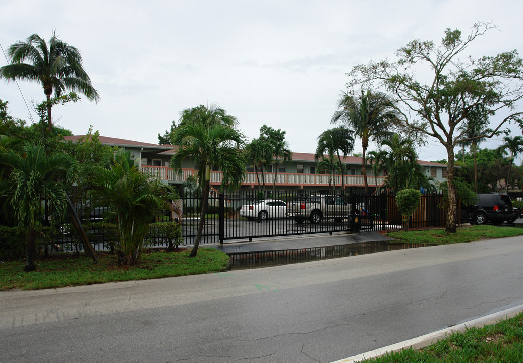 600 NE 7th Ave in Fort Lauderdale, FL - Building Photo