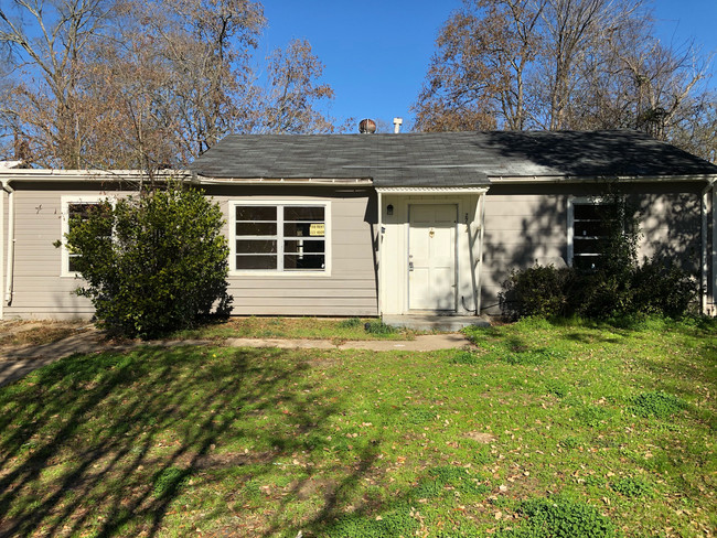 2734 Parkridge St in Shreveport, LA - Building Photo - Building Photo