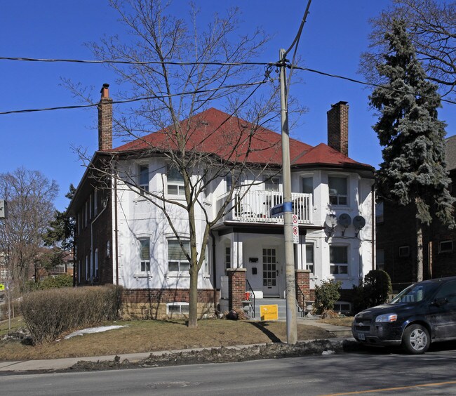 44 Lawrence Ave E in Toronto, ON - Building Photo - Primary Photo