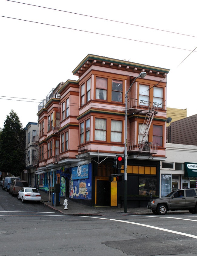 3355 Mission St