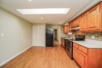 333 Brownstone Dr in Englewood, OH - Building Photo - Building Photo