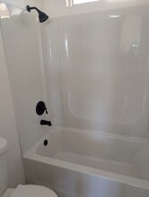 20988 Nisqually Rd, Unit A in Apple Valley, CA - Building Photo - Building Photo