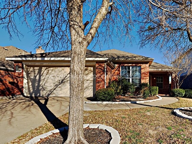 property at 2828 Glendale Way