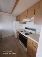 2101 Poplar Dr in Medford, OR - Building Photo - Building Photo