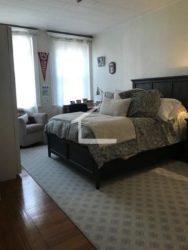 19 Euston St in Brookline, MA - Building Photo - Building Photo