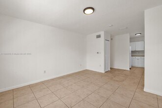 575 NE 82nd St in Miami, FL - Building Photo - Building Photo