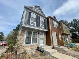 8262 S Fillmore Way in Centennial, CO - Building Photo