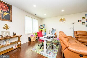 2330 NJ-33, Unit 301 in Trenton, NJ - Building Photo - Building Photo