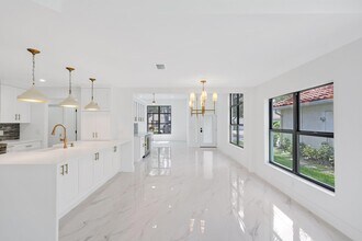 542 Canoe Point in Delray Beach, FL - Building Photo - Building Photo