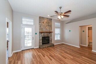 13146 Staffordshire Dr S in Jacksonville, FL - Foto de edificio - Building Photo