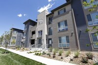 Building Photo - The Aster Conservatory Green Apartamentos in Denver, Colorado