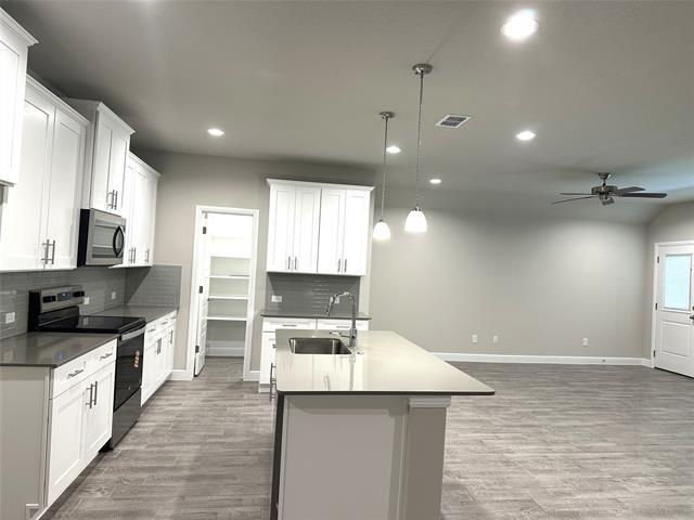 211 Tristan St in Mansfield, TX - Building Photo