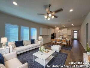 12635 Cotorra Spgs in San Antonio, TX - Foto de edificio - Building Photo