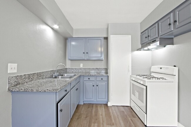 1425 W Stoneridge Ct