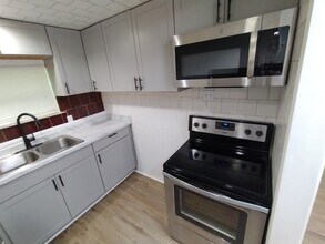 3052 Trout River Blvd in Jacksonville, FL - Building Photo - Building Photo
