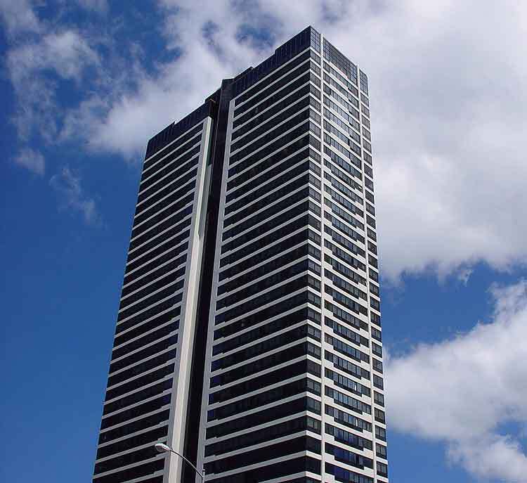 876 Curtis St in Honolulu, HI - Building Photo