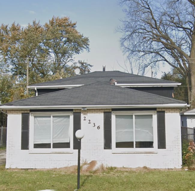 property at 2236 W 157th Pl