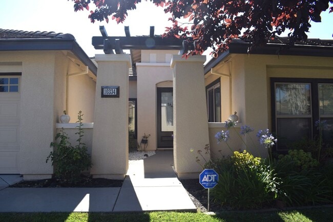 10334 Frank Greg Way in Elk Grove, CA - Building Photo - Building Photo