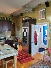 24 Ellington Rd, Unit 3 in Somerville, MA - Foto de edificio - Building Photo