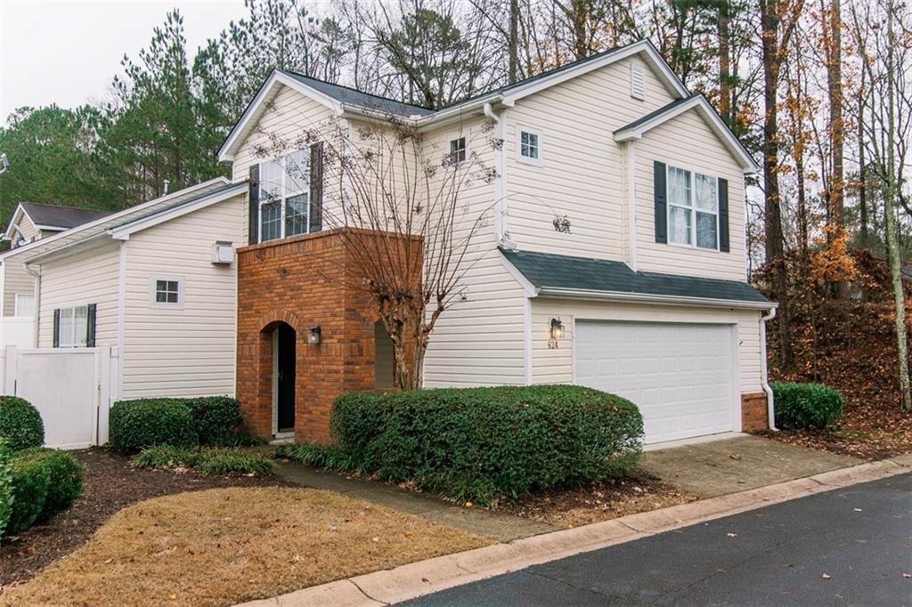 624 Bedford Ct in Woodstock, GA - Building Photo